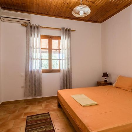 Sophia'S Apartment Stoupa Luaran gambar