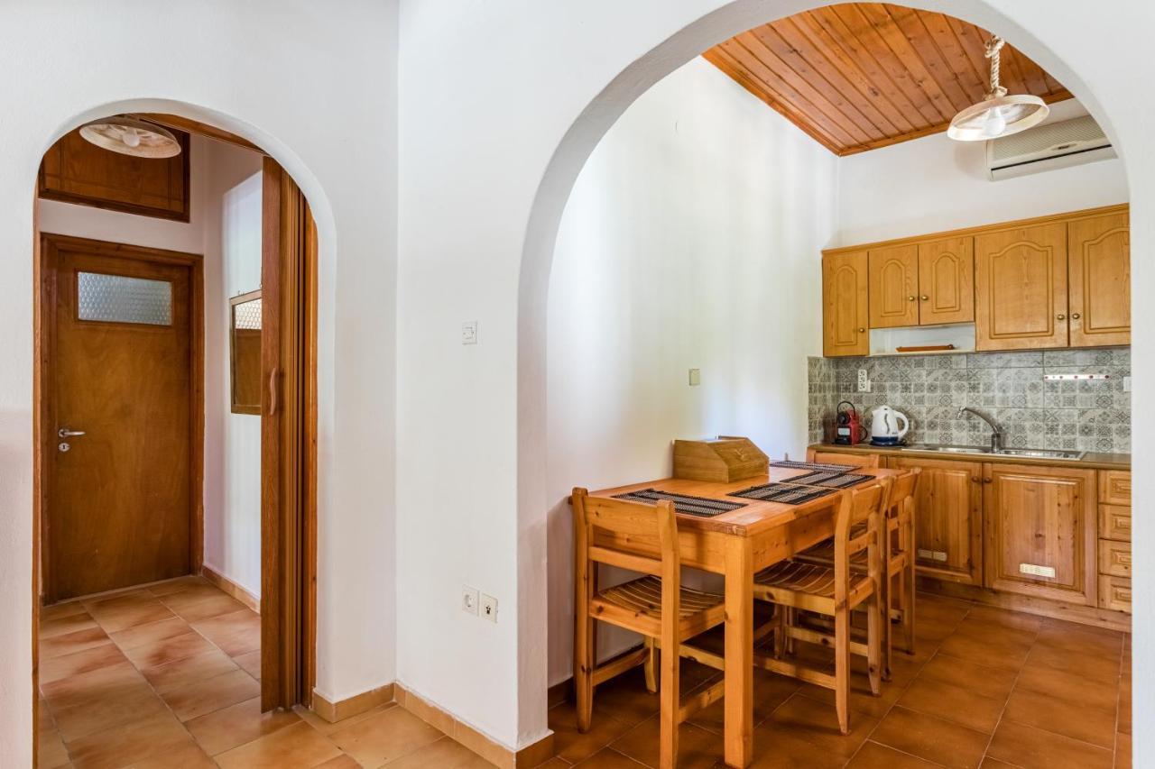 Sophia'S Apartment Stoupa Luaran gambar